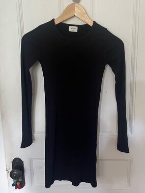 Wilfred Aritzia Black Ribbed Crewneck Minidress